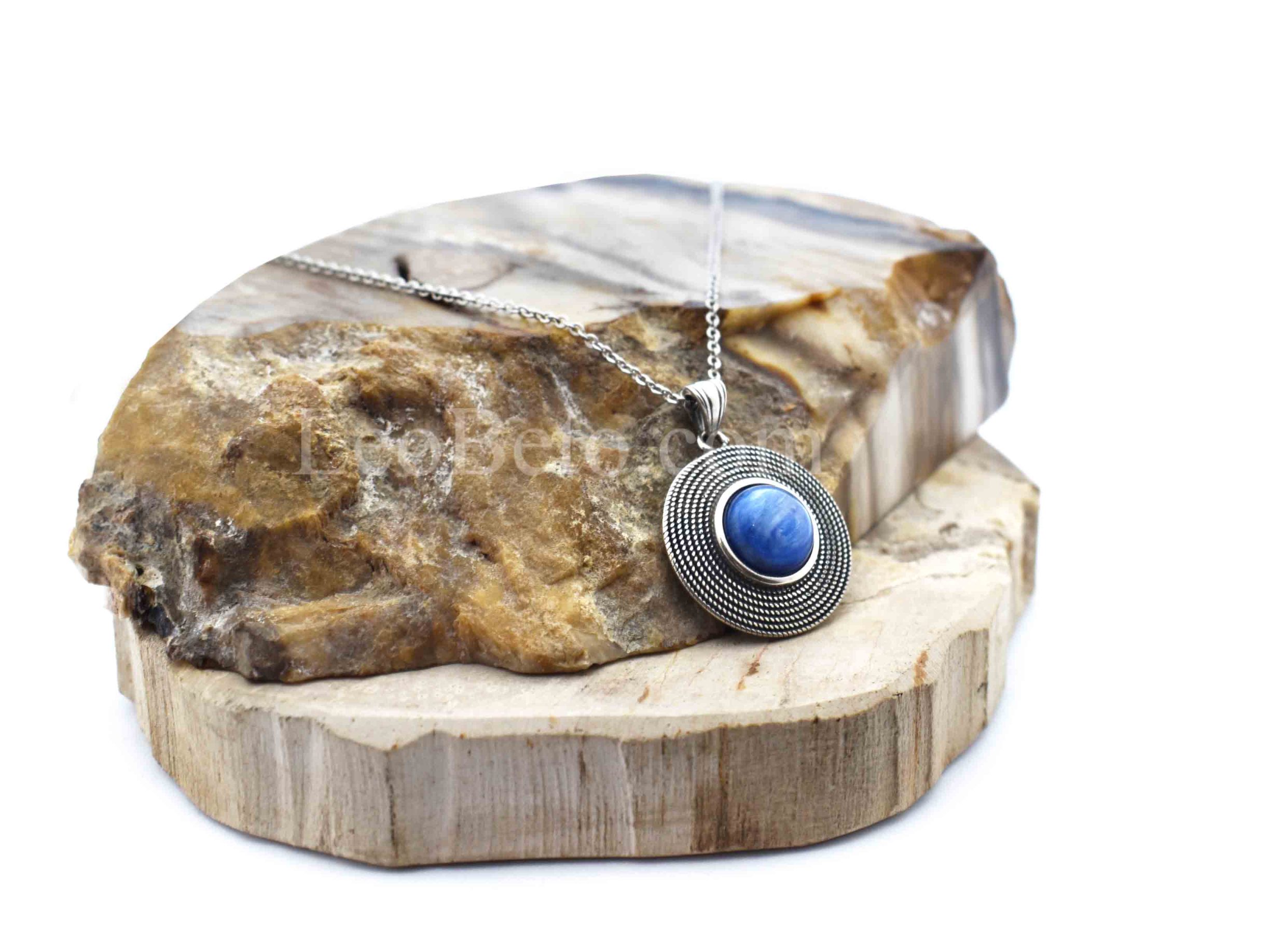 Kyanite Round Pendant Necklace - Image 2