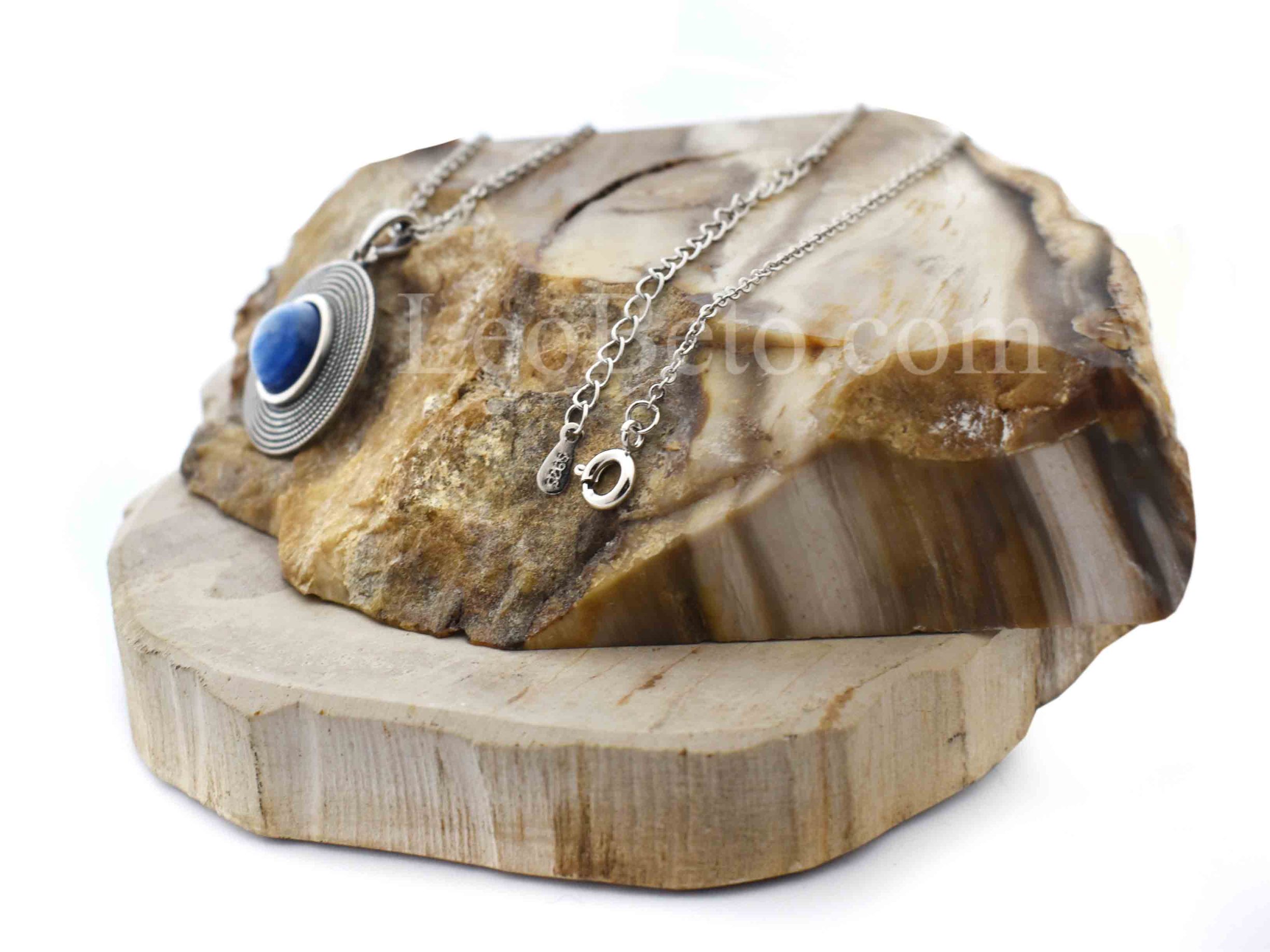 Kyanite Round Pendant Necklace - Image 5